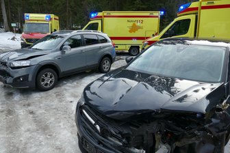 Autos kollidieren bei Wildenthal -