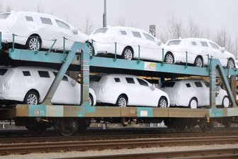 Autos wechseln im Landkreis Zwickau seltener den Besitzer - Neuwägen (Symbolbild)