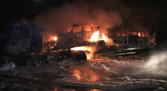 Autotransporter auf Rastplatz vollständig ausgebrannt - 
              <p class="artikelinhalt">Zu retten gab es in der Nacht zu Freitag auf dem Rastplatz Niedercrinitz an dem Autotransporter für die Feuerwehr nichts mehr. </p>
            