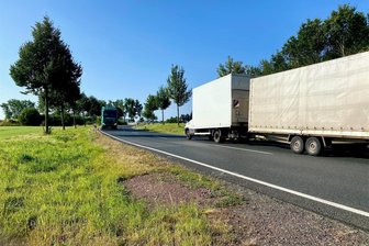 B 101 bei Großschirma ab Dienstag dicht: Warum nicht mit halbseitiger Sperrung gebaut wird - Auf der viel befahrenden Bundesstraße 101 zwischen Großschirma und Siebenlehn laufen ab dem 6. August Bauarbeiten.