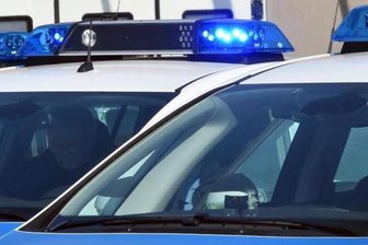 B 101: Kollision beim Abbiegen ins Zellwaldcenter - 