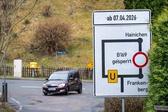 B 169 zwischen Frankenberg und Hainichen: Stück wird in Kürze gesperrt - Die B 169 wird gesperrt. Schilder, hier in Sachsenburg, zeigen die Umleitung.