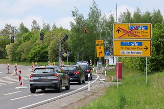 B 173: Baustelle bei Lichtenstein wandert weiter - Aktuell geht es auf der B 173 aus Richtung Chemnitz nur noch bis St. Egidien.