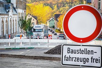 B 173 bei Flöha ab Montag voll gesperrt - Die B 173 bei war bereits im Sommer bis Herbst 2022 gesperrt. Am Schulberg in Flöha kam es zu Staus. Fo
