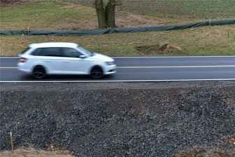 B 173 bei Freiberg: Warum an der Umfahrung gebaut wurde - Die provisorische Umleitungstrasse an der B 173 bei Kleinschirma wurde repariert.