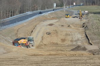 B 173 bei Kleinschirma ohne Umfahrung: So lange dauern die Arbeiten - Die Baustellenumfahrung der B 173 bei Kleinschirma wird zurückgebaut.