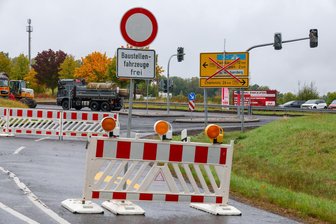 B 173 bei Lichtenstein: Kreuzung bleibt länger gesperrt - Die Witterung habe die Arbeiten verzögert, wird mitgeteilt.
