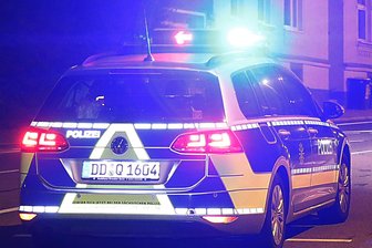 B 173 nahe Oberschöna: Pkw kollidiert frontal mit Baum - 