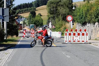 B 95 zwischen Annaberg und Oberwiesenthal ab Montag wieder voll gesperrt - Kein Durchkommen ist ab Montag wieder auf der B 95 in Hammerunterwiesenthal.
