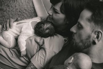 Baby wartet auf ein Spenderherz - Die Rührolds mit ihren Zwillingen. Rudi (links) braucht dringend ein Spenderherz. 