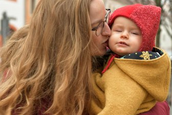 Babys 2024 in Freiberg: Emilia und Fritz bei beliebtesten Vornamen ganz vorn - Lena Zimmermann nannte ihre einjährige Tochter Nora. Der Vorname Nora wurde 2024 in Freiberg dreimal vergeben.