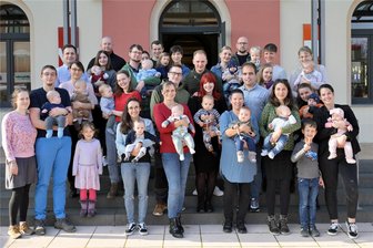 Babytreffen: Stadt im Erzgebirge begrüßt ihre Jüngsten - In Stollberg hat das 39. Babytreffen stattgefunden.