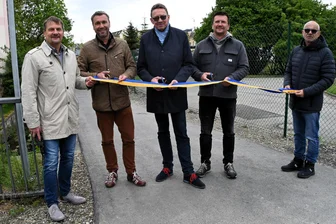 Bachgasse: Reichenbach schließt wichtige Lücke im Radnetz - Hubert Greger (Bauamt), Ingolf Nöbel (HTR), OB Henry Ruß, Ralf Bräunel, Thomas Schmidt (HTR).