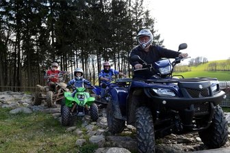 Bad Brambach: Dieb setzt Quad gegen Baum - Der Quadsport hat eine große Fangemeinde. In Bad Brambach wurde ein Quad gestohlen. Dies ist ein Symbolfoto.