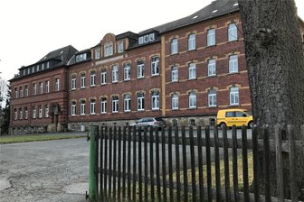 Bad Brambach: Ehemalige Mittelschule Thema bei Einwohner-Treff - Um die Nutzung der ehemaligen Mittelschule geht es am Freitag zur Einwohnerversammlung in Bad Brambach.