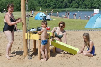 Badefreude und Spiel am Großen Teich -