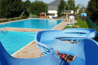 Badespaß fällt ins Wasser: Freibäder im Erzgebirge verschieben Saisonstart - Der für das Wochenende geplante Saisonstart für die Freibäder in Gornau und Krumhermersdorf verschiebt sich.