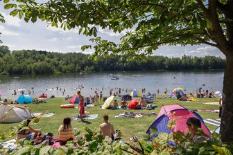 Badespaß, Karibik-Flair und heiße Partys: Was am Wochenende in Westsachsen los ist - Mehr als nur Badevergnügen: Am Stausee Oberwald (Foto), im Freibad Crossen und im Freibad Hartmannsdorf wird am Wochenende gefeiert.
