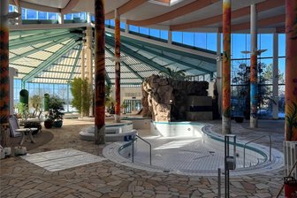 Badewelt Waikiki: Zitterpartie um Zukunft des Tropenbads in Zeulenroda - Das Waikiki-Tropenbad schließt bis mindestens 2026.