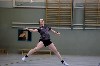 Badminton: SG Meerane 02 rutscht gut in Rückrunde - Blick nach oben: Die SG Meerane 02 – hier mit Isabell Gebhardt in Aktion – hat Platz eins in der Bezirksliga erobert.
