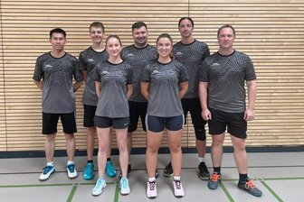 Badminton: SG Meerane 02 stemmt sich gegen das Abrutschen in die Bezirksliga - Das SG-Team 2024/25: Quang Huy Han, Fabrice Schnabel, Christin Winkler, Hannes Ullmann, Julia Wecke, Eric Edelbauer und Sebastian Prager (von links). Es fehlt: Isabelle Gebhardt.