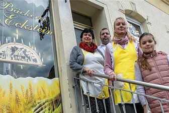Bäckerei in Auerbach-Hinterhain macht dicht - Die Ecksteins müssen sich von ihrer Bäckerei verabschieden: Seniorchefin Christine, Marco, Sylvia und die zehnjährige Ida (von links).