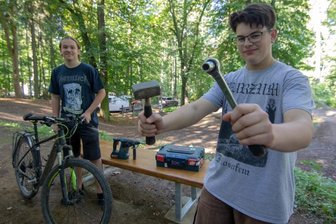 Bänke an der Bike-Strecke -