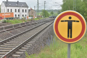 Bahn: Warum es zwischen Chemnitz und Freiberg Verspätungen und Ausfälle gab - Mehrere Weichenstörungen – so auch eine Weichenstörung am Bahnhof Frankenstein, wo derzeit Bauarbeiten erfolgen – waren am Wochenende die Ursache für Beeinträchtigungen im Zugverkehr zwischen Freiberg und Chemnitz.