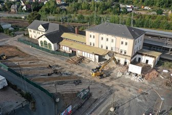 Bahnhof Werdau: Abriss geht am Montag weiter - Auf dem Areal des Bahnhofes Werdau gehen die Abrissarbeiten am Montag weiter.