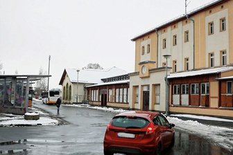 Bahnhof Werdau: Stadtrat muss entscheiden - Totalabriss oder Erhalt einiger Gebäudeteile - diese Entscheidung zum Bahnhof Werdau soll am heutigen Donnerstag fallen.