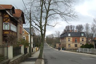Bahnhofstraße Geringswalde: Weg für Sanierung frei - Aktuell gleicht die Bahnhofstraße noch einem Flickenteppich.