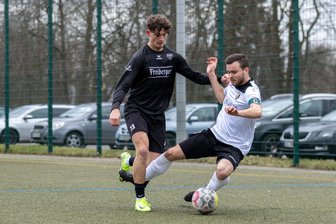 Ballern in der Fußball-Sachsenklasse: Freiberger Mittelfeldspieler aktuell der beste Torjäger - Kevin Arslan (l.), hier in einem früheren Spiel gegen Freital, muss gegen Meerane noch seine Rotsperre absitzen.