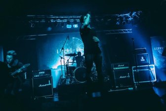 Band aus dem Vogtland gewinnt Wettbewerb in Hartmannsdorf bei Chemnitz - Die vogtländische Band Aeons Apart gewann am Sonntag einen Bandwettbewerb in Hartmannsdorf. Bereits im März hatte die Band bei einem Wettbewerb in Leipzig (Bild) mitgemacht.