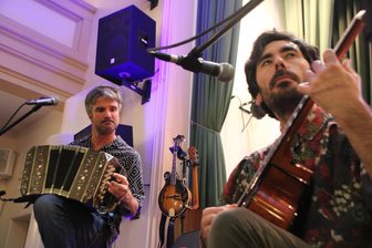 Bandoneon-Festival im Erzgebirge lockt internationale Musiker - Die Argentinier von Tomi Tomi Tango präsentierten eine Hymne auf Carlsfeld.