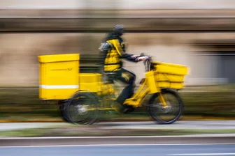 Barmer: Paketboten und Briefträger in Sachsen besonders oft krank - Sächsische Paket- und Postboten sind im Schnitt 32,5 Tage im Jahr krankgeschrieben.