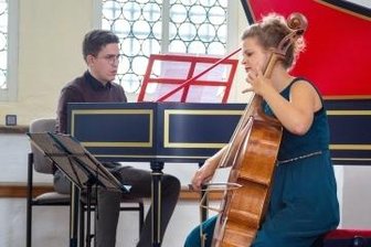 Barocke Klänge in der Kirche - Alma Stolte und Florian Mauersberger begeisterten das Publikum in der Kirche.