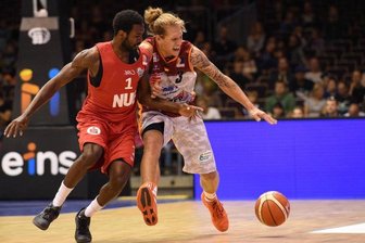 Basketball: Niners gewinnen Auftaktspiel - Erfolgreichster Werfer war der Chemnitzer Spieler Malte Ziegenhagen mit 20 Punkten.