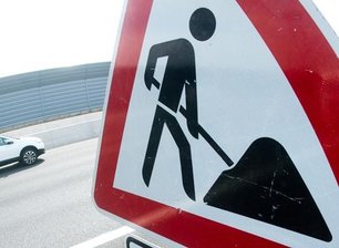 Bau auf der Erdmannsdorfer Straße dauert länger -