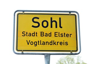 Bau beendet: Verkehr in Sohl kann wieder rollen - Der Bau der Ernst-Thälmann-Straße in Sohl ist beendet: Der Verkehr auf der Kreisstraße kann wieder rollen.