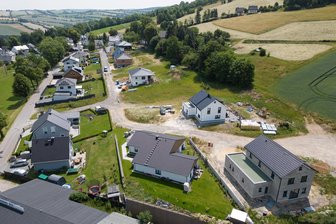Bau neuer Straße in Annaberg-Buchholz verzögert sich - Der Bau der Zufahrtsstraße zum Wohngebiet „Alte Königswalder Straße“ in Geyersdorf hat sich verzögert.