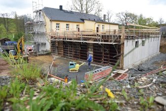 Bau von neuem Feuerwehrgebäude in Mühlhausen schreitet voran - 