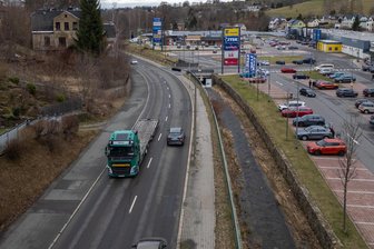 Bauarbeiten abgeschlossen: Hier rollt der Verkehr wieder in Auerbach - Die Göltzschtalstraße in Auerbach ist wieder freigegeben.