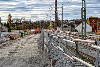 Bauarbeiten an der Bahnstrecke in Crimmitschau: Nachtruhe ab 7. Januar gestört - Der Wechsel der Bahnschwellen in Crimmitschau erfolgt ab 7. Januar auch in den Nachtstunden.