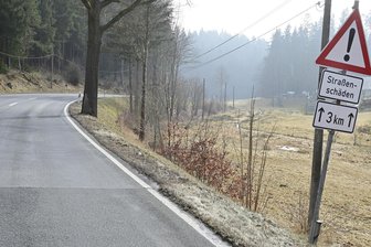 Bauarbeiten auf B 92 im Vogtland: Nur an diesen Tagen wird voll gesperrt - Zwischen dem Bad Brambacher Kreuz und dem „Felsenkeller“ wird die Bundesstraße im Sommer erneuert.