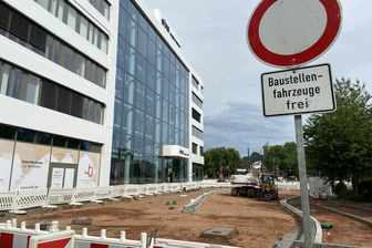 Die Baustelle am Johannisplatz bleibt doch länger bestehen.