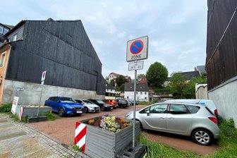 Bauarbeiten in Mittweida: Parkplatz an der Weberstraße wird für Monate gesperrt - Der Parkplatz an der Weberstraße wird in Kürze gesperrt.