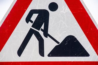 Bauarbeiten: Mehrere Sperrungen auf der A 72 bei Chemnitz geplant - Autofahrer müssen in der kommenden Woche mit mehreren Behinderungen auf der A 72 rechnen.