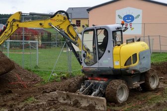 Baubeginn für Sport- und Spielplatz an Grundschule Rothenkirchen - 