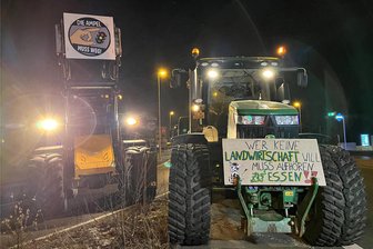 Bauernprotest in Chemnitz: „Wir sind nicht wie die Klimakleber“ - Ab 5.50 Uhr blockierten Landwirte die A-4-Auffahrten Chemnitz-Mitte.