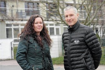 Bauherren in Zettlitz stellen Fortschritte vor - Odette Sehrer und Gernod Schindler stehen hinter dem Projekt Seniorenresidenz Zettlitz. 